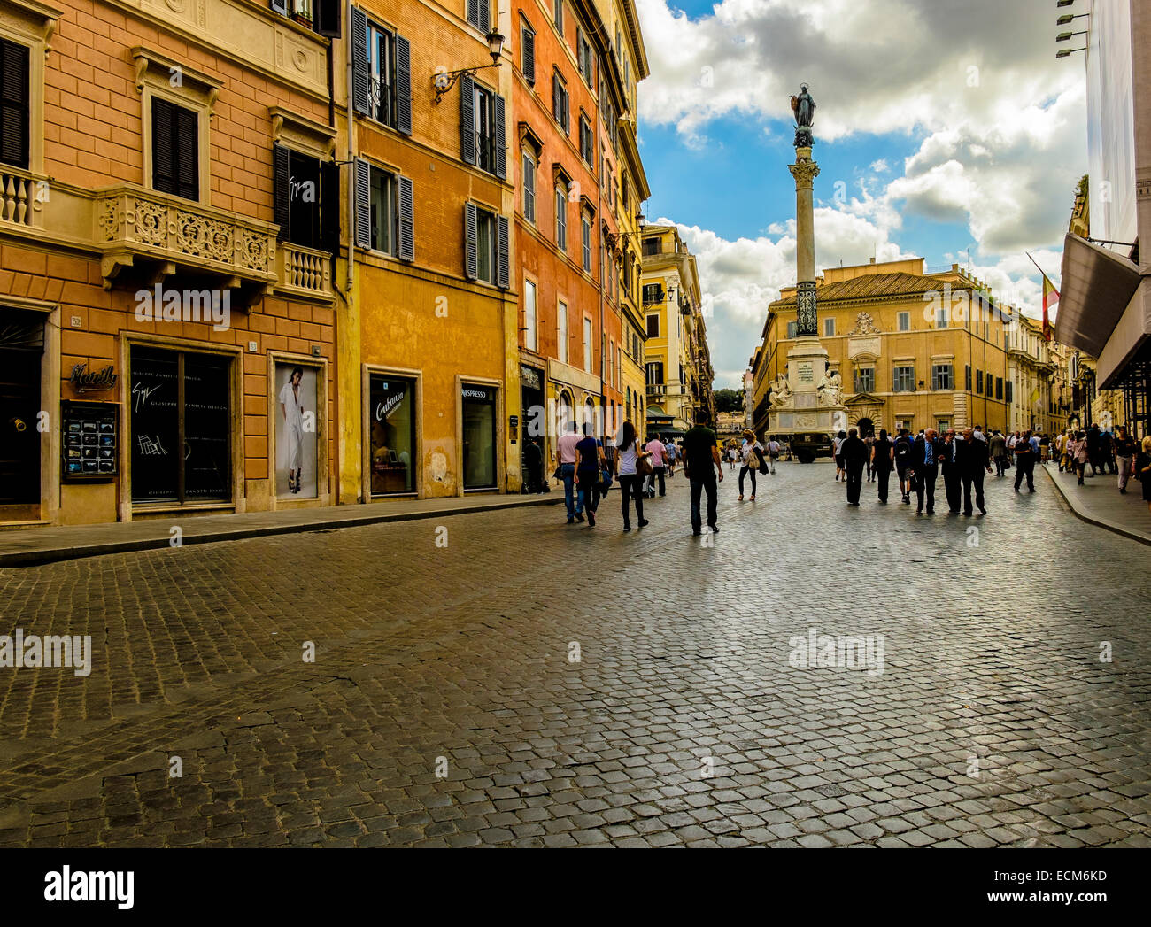 Spalte von der Unbefleckten Empfängnis in Süd-Ost-Erweiterung der Piazza di Spagna in Rom Italien Stockfoto