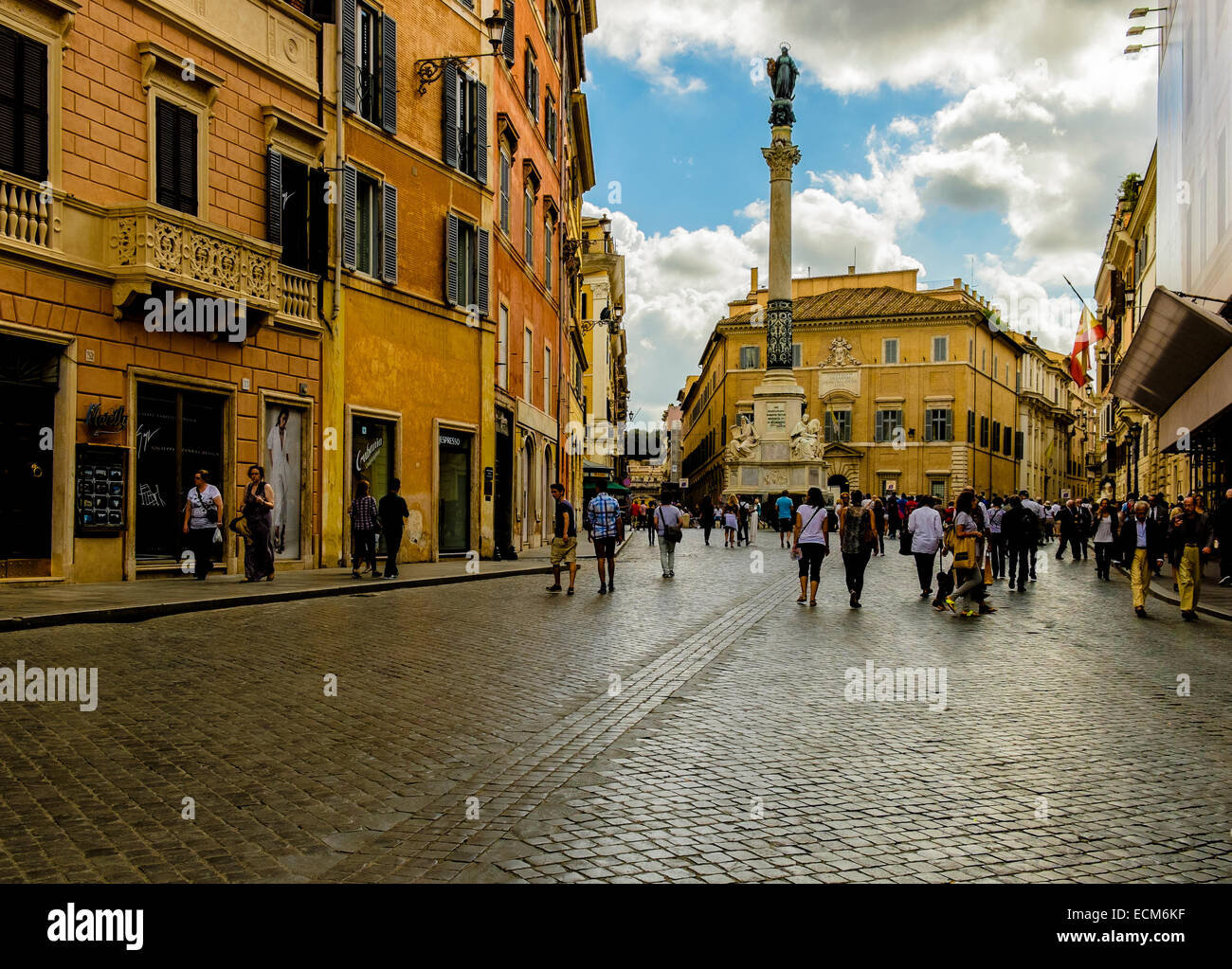 Spalte von der Unbefleckten Empfängnis in Süd-Ost-Erweiterung der Piazza di Spagna in Rom Italien Stockfoto