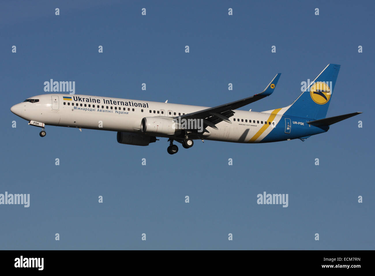 UKRAINE INTERNATIONAL 737 900 Stockfoto