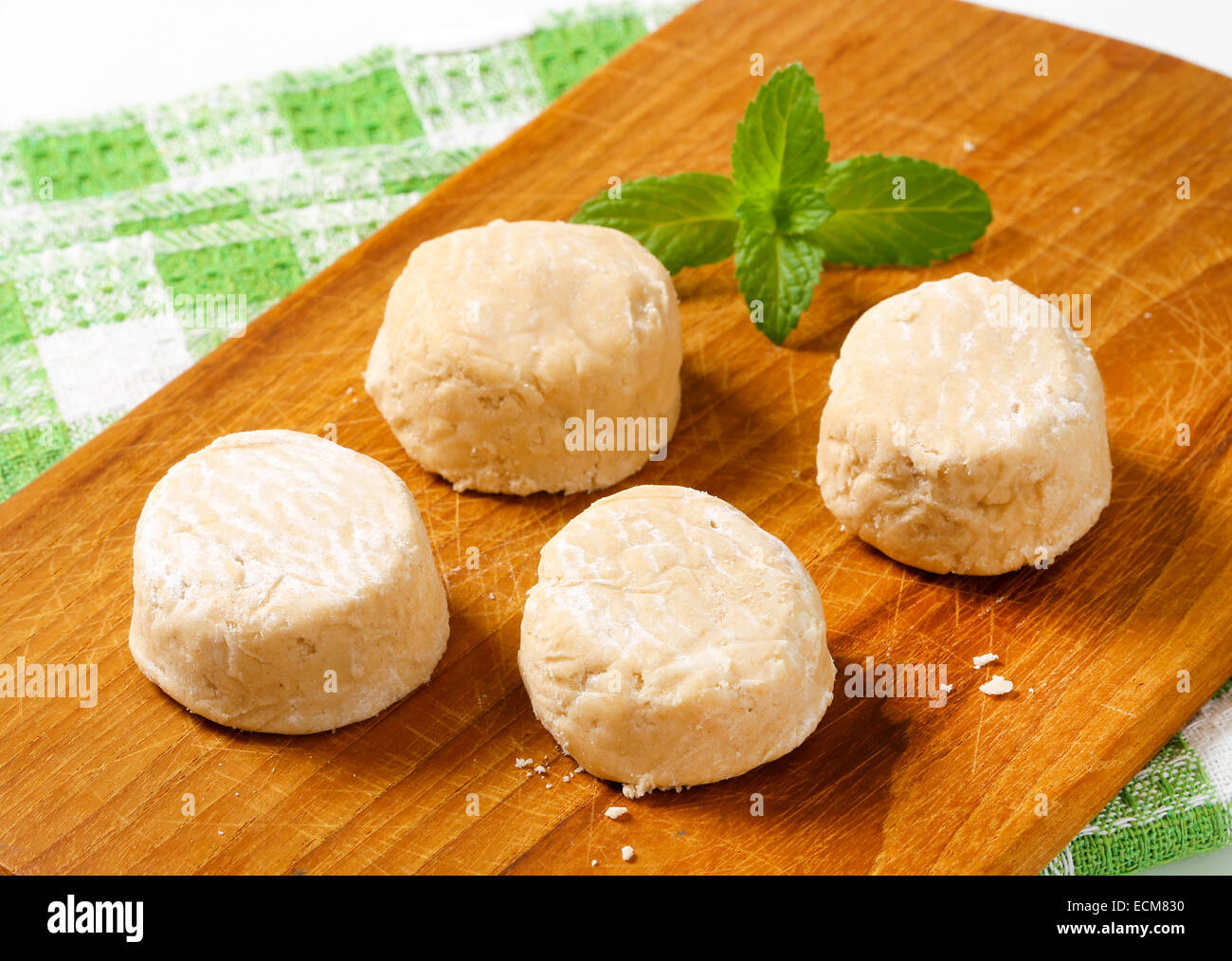 Polvorones sind ein gemeinsames Weihnachten Dessert in Spanien oder Hochzeitstorten in Mexiko Stockfoto