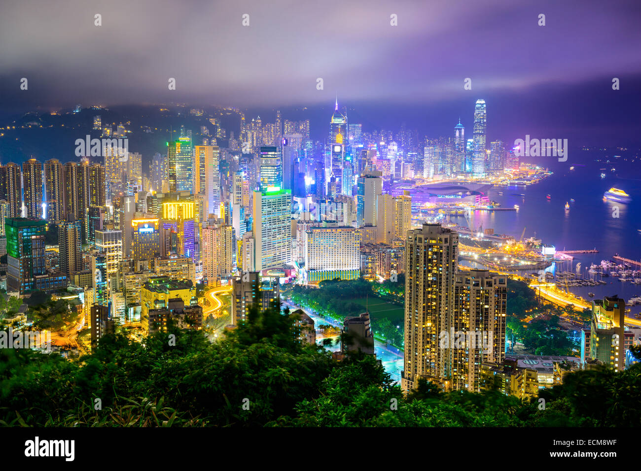 Hong Kong, China Stadt Skyline bei Nacht. Stockfoto