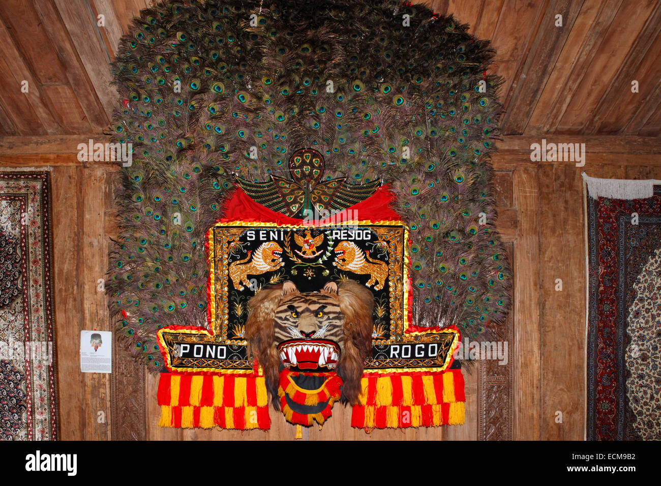 Seni Reyog Mask.This Tanz Maske stammt aus Ost-Java, Indonesien. Setia Darma Haus von Masken und Marionetten, Mas, Ubud, Bali. Stockfoto