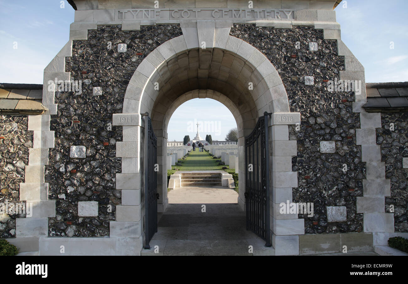 Tyne Cot Friedhof und Denkmal für die Ruhestätte der 12000 Commonwealth-Soldaten, mehr als 8300 unbekannten missing.final. Stockfoto
