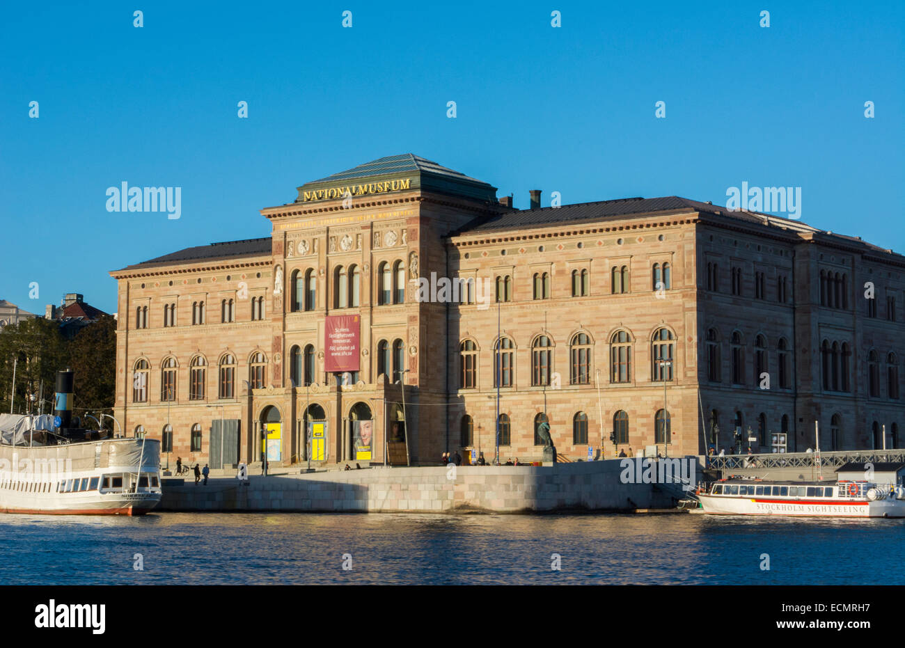 Stockholm-Schweden-National-Museum auf dem Wasser in Innenstadt Stockfoto