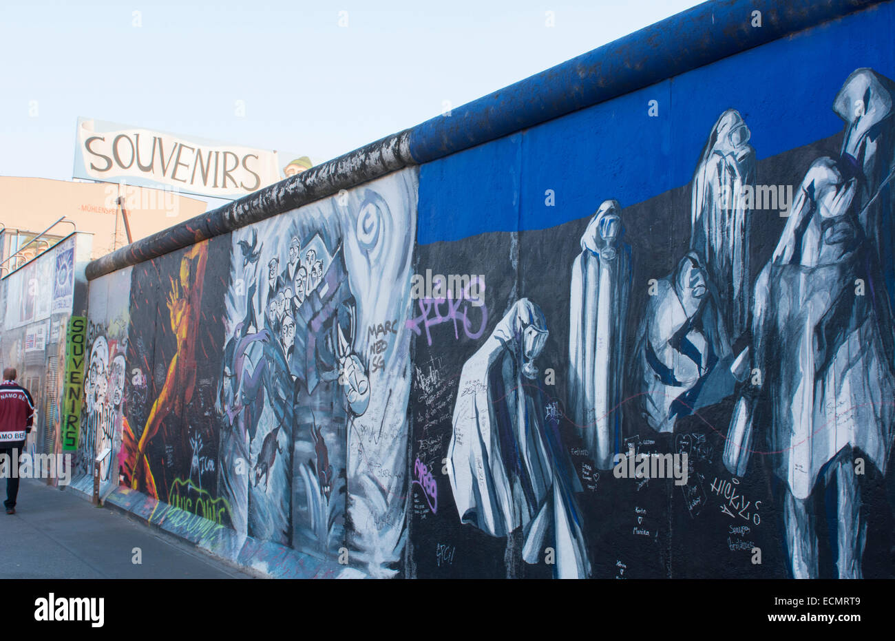 Berlin Deutschland verbliebenen Teil der Berliner Mauer mit Künstler Malerei in der Innenstadt in der East Side Gallery Stockfoto