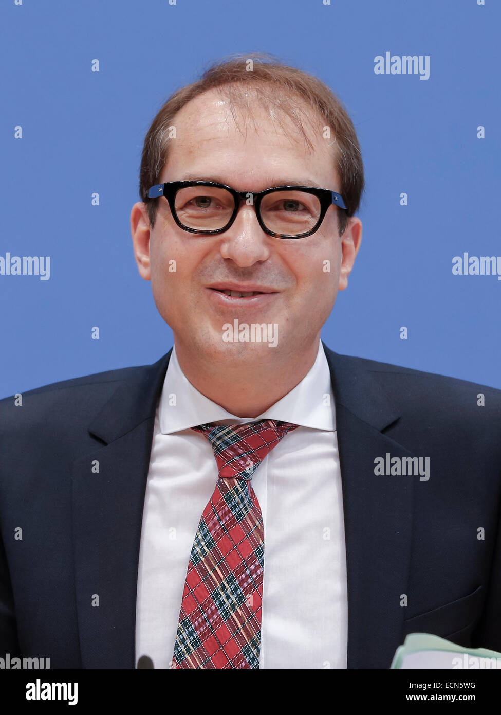 Alexander Dobrindt (CSU), Minister für Verkehr und digitale Infrastruktur, zum Thema "Konzeption der Rechnung bis zur Auslieferung der Infrastruktur (Verkehr-Gebühr) bei Pressekonferenz im Haus der Bundespressekonferenz in Berlin, Deutschland am 17. Dezember 2014 realisiert. / Foto: Alexander Dobrindt (CSU), Minister für Verkehr und digitale Infrastruktur. Stockfoto