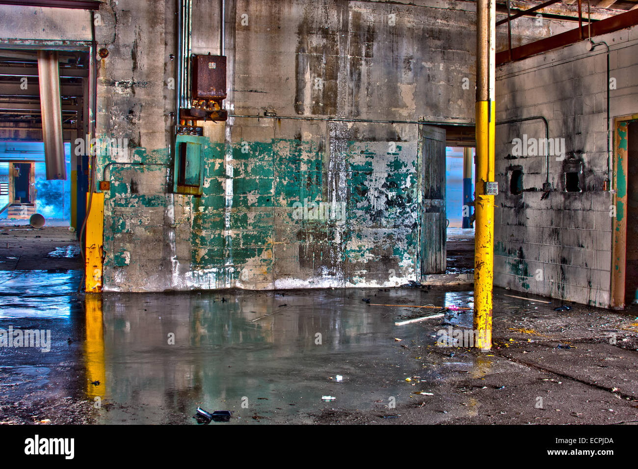 Verlassenes Industriegebäude Stockfoto