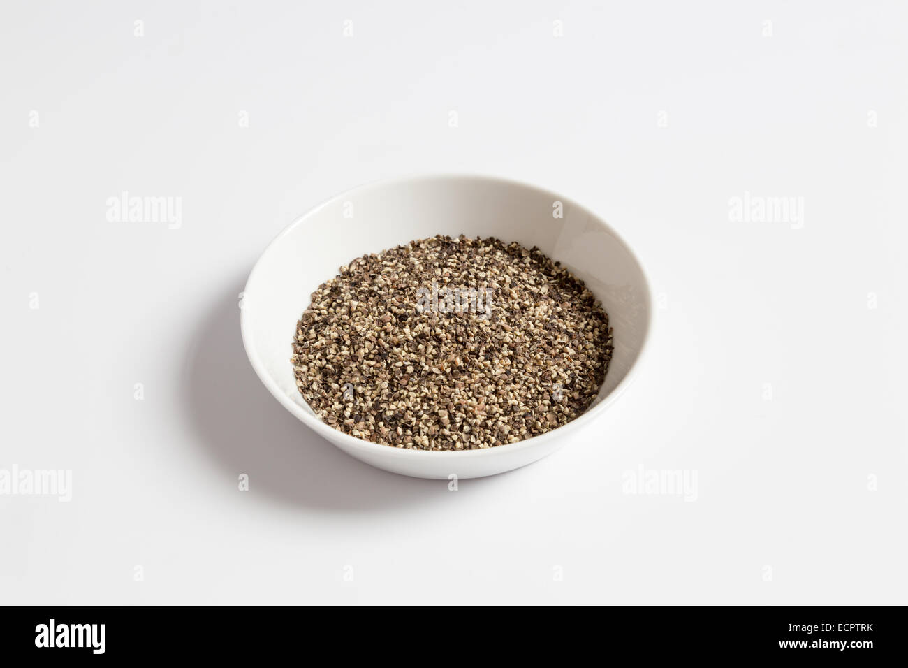 Gehackten Pfeffer in einer Schüssel als Schnitt Stockfoto