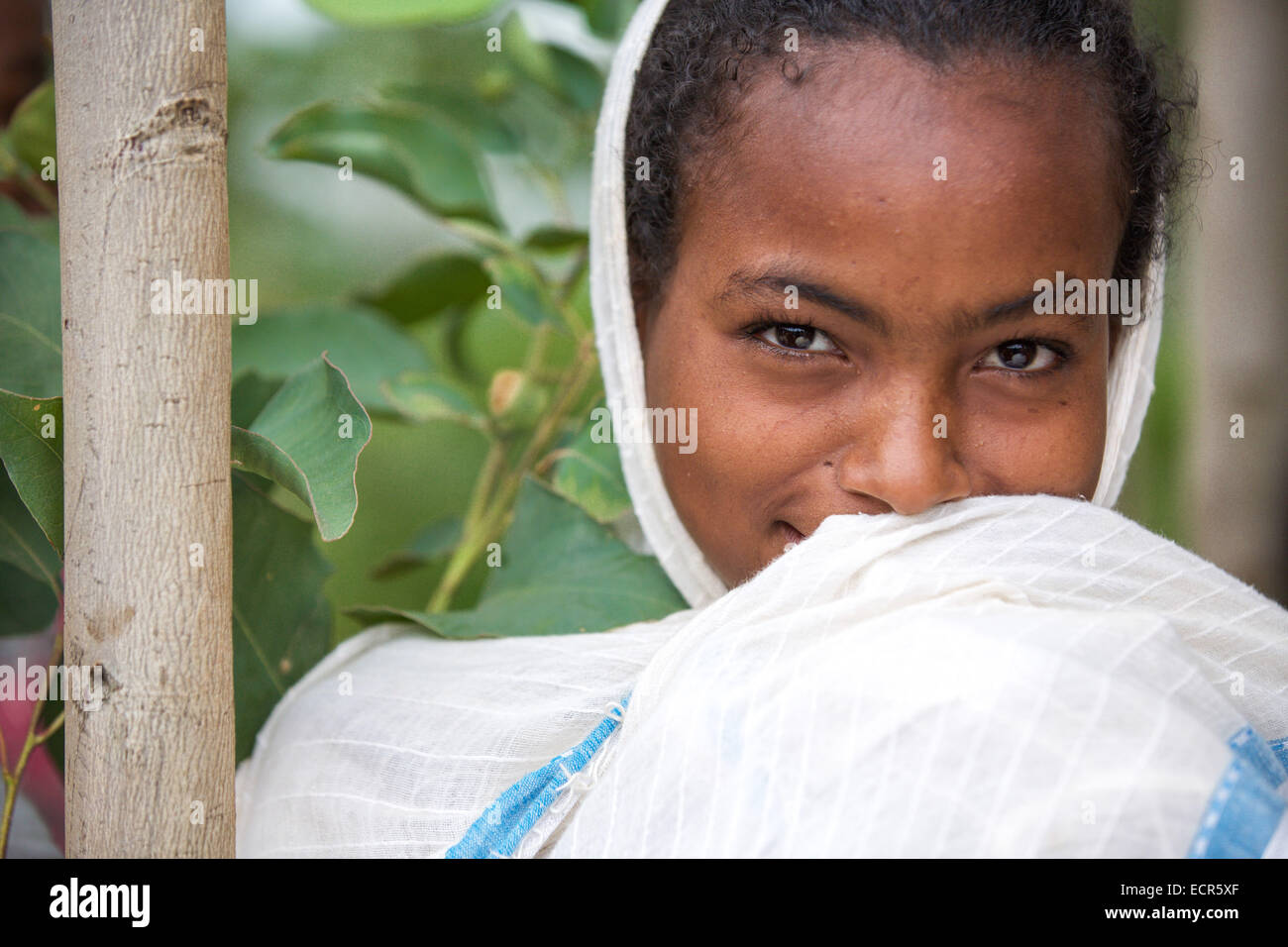 Eine traditionelle äthiopische orthodoxe Frau gekleidet in weiß in Mizan Teferi, Äthiopien 18. Mai 2014. Südwestlichen Äthiopien. Stockfoto