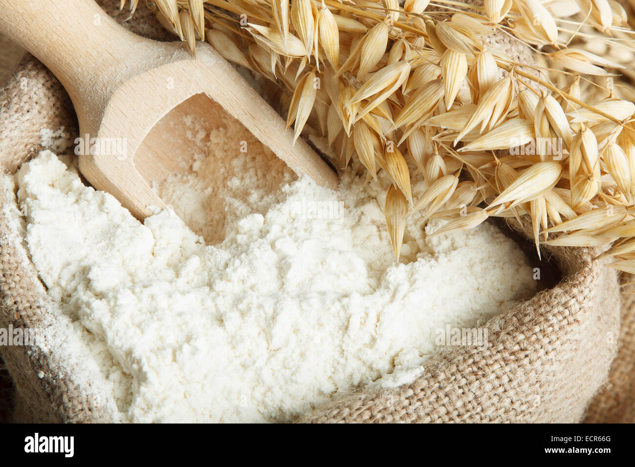 Hafermehl in Jute-Tasche Stockfoto Hafermehl in Jute-Tasche Stockfoto