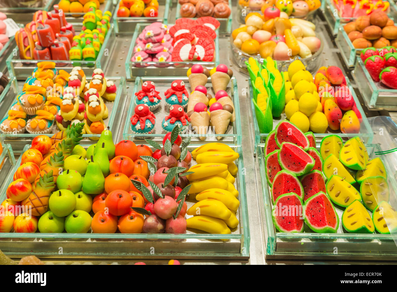 Candy Store in der Markt La Boqueria in Barcelona, Katalonien, Spanien. Stockfoto