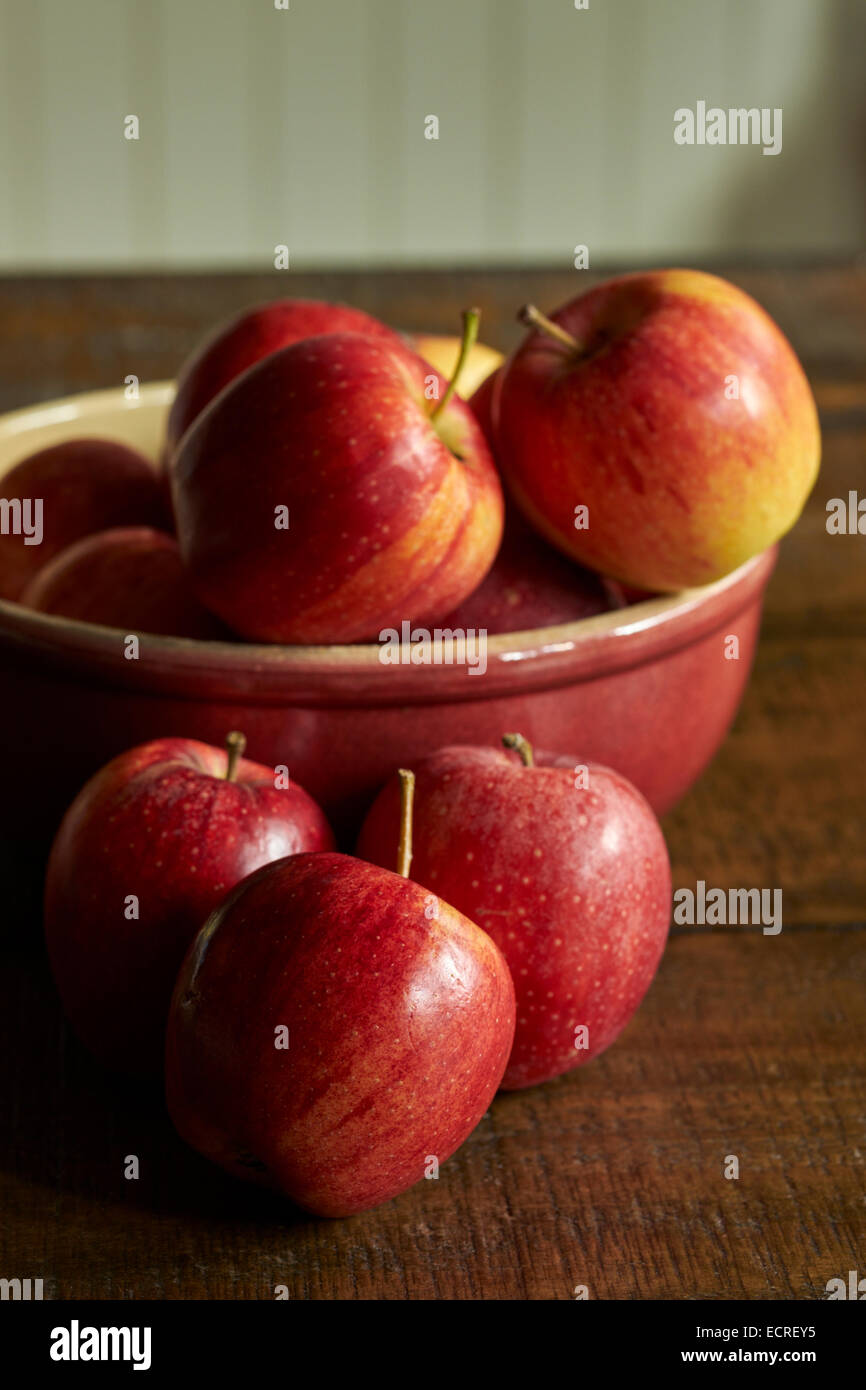Frische rote gala Äpfel bereit für das Essen. Stockfoto