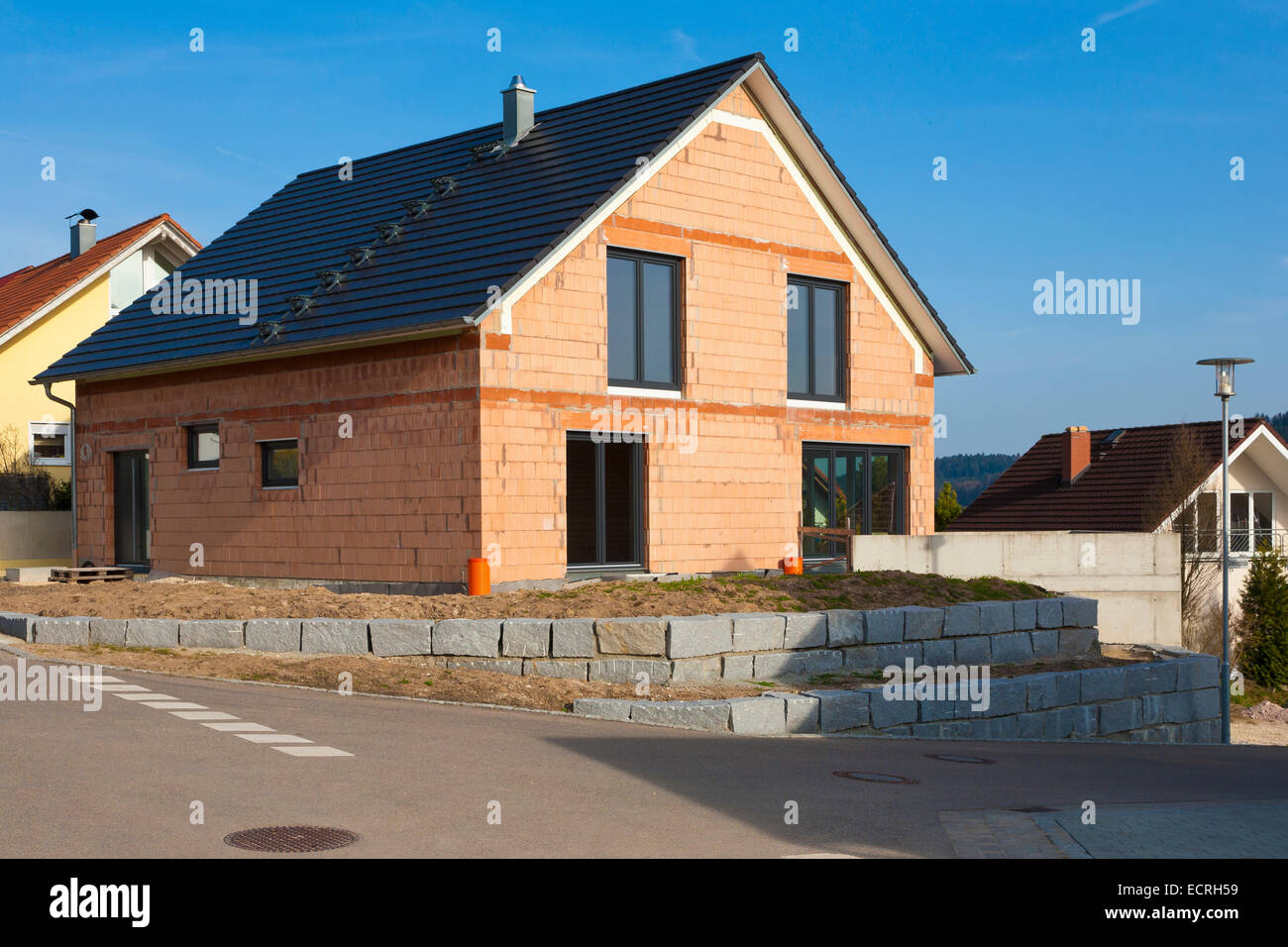 NEUBAU, BAUSTELLE, FREISTEHENDES HAUS, EINFAMILIENHAUS, WOHNUNG HAUS, WOHN BEREICH, LORCH, BADEN-WÜRTTEMBERG, DEUTSCHLAND Stockfoto