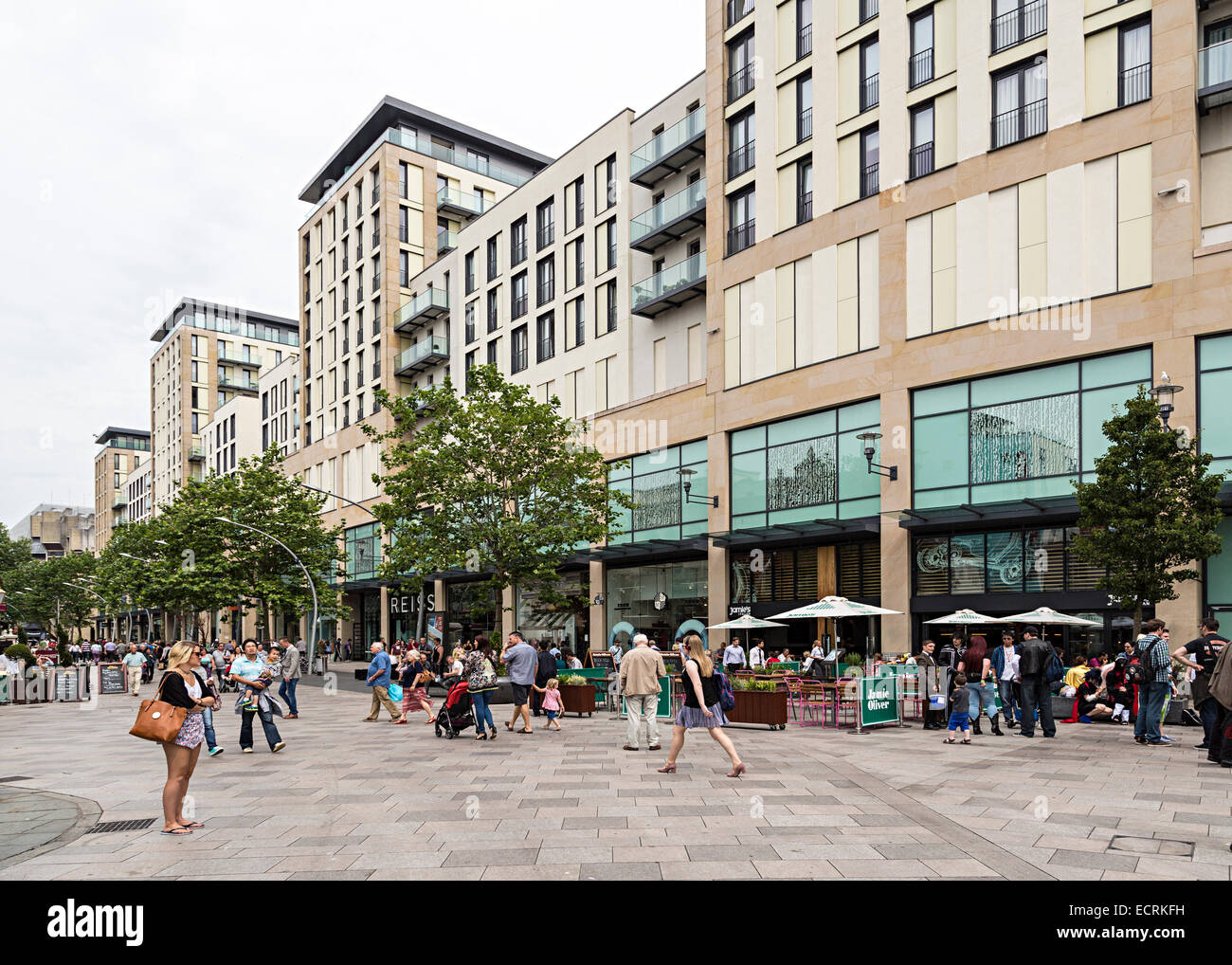 Geschäfte im Einkaufszentrum der Stadt, Cardiff, Wales, UK Stockfoto