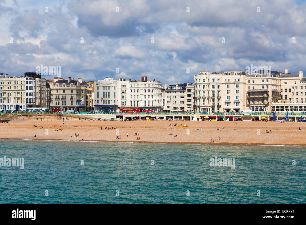 STADTBILD, STRAND, BRIGHTON, BADEORT, COASTAL RESORT, SUSSEX, ENGLAND, GROßBRITANNIEN Stockfoto