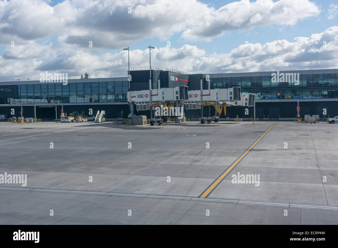 London Heathrow Airport ist ein wichtiger internationaler Flughafen in West-London, England, Vereinigtes Königreich. Heathrow ist der größte Flughafen in Großbritannien und auch die am stärksten frequentierte Flughafen in Europa durch den Pkw-Verkehr. Stockfoto
