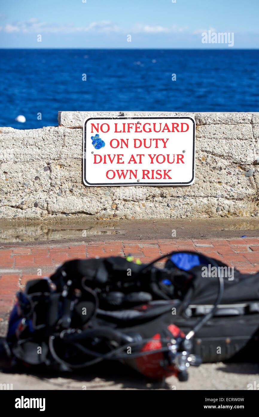 Tauchen eigene Gefahr, Warnung Schild am Tauchen Park in Avalon, Catalina Island, Kalifornien. Stockfoto