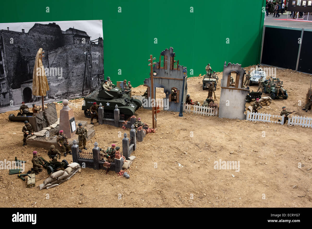 Armeemodelle in kleinem Maßstab auf der Internationalen Comic-Messe in Barcelona - Ausstellung über den Krieg in Katalonien, Spanien. Stockfoto