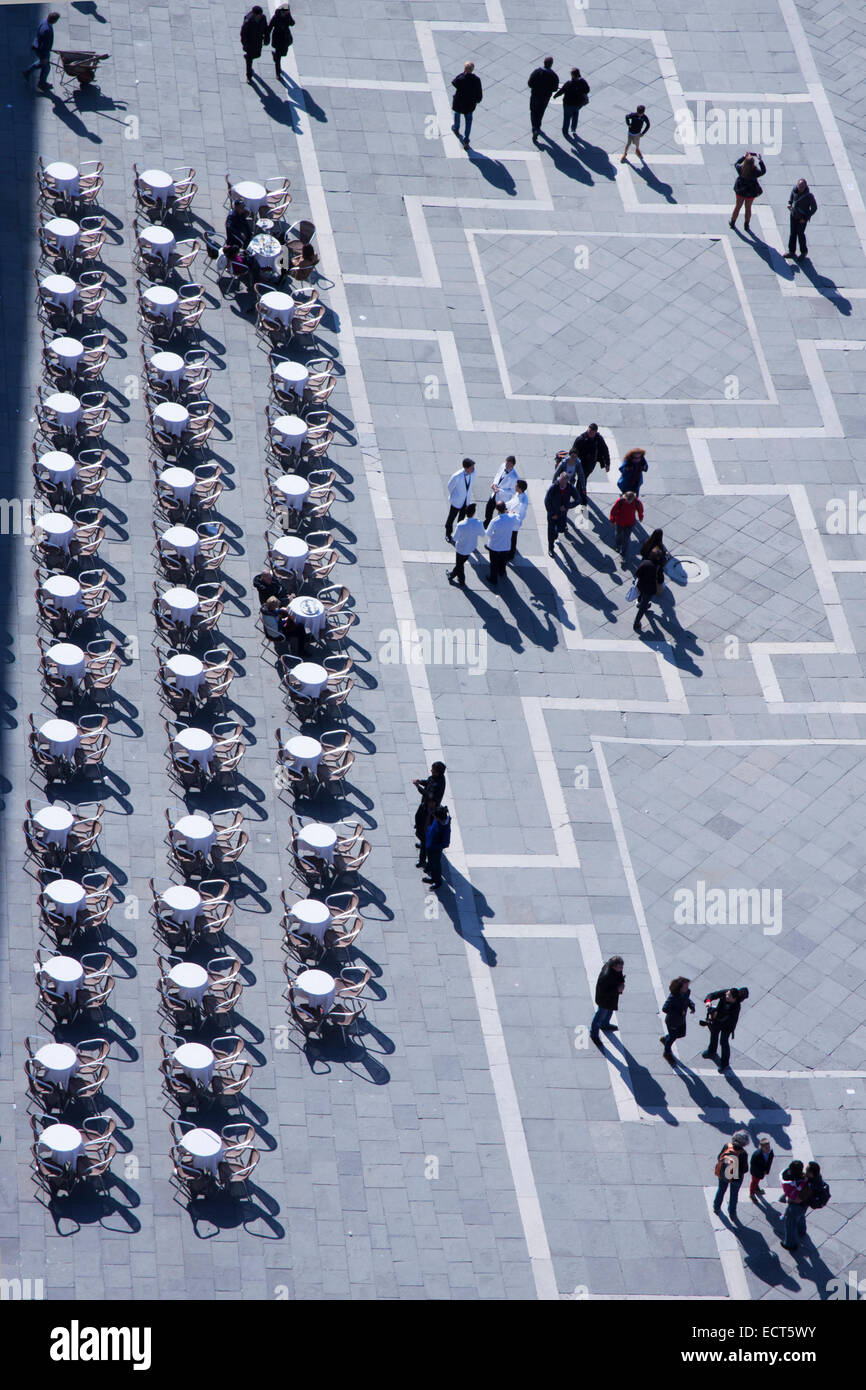 Markusplatz Tabellen & Menschen Venedig Italien TV000245 Stockfoto