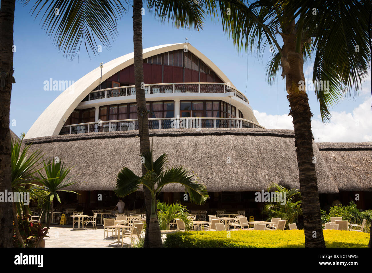 Mauritius, Flic En Flac, La Pirogue Hotel, Hauptgebäude und Essbereich Stockfoto