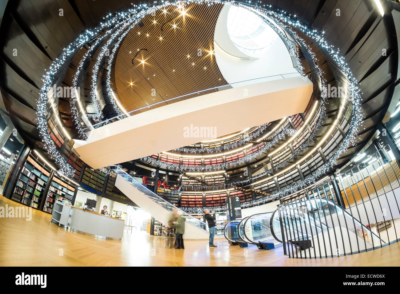 Fisheye Schuss in Birmingham Bibliothek, UK. Stockfoto