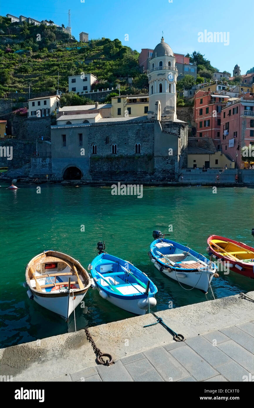 Boote Vernazza Cinque Terre Italien italienische Riviera Ligurien Europa Ligurischen Meer Stockfoto