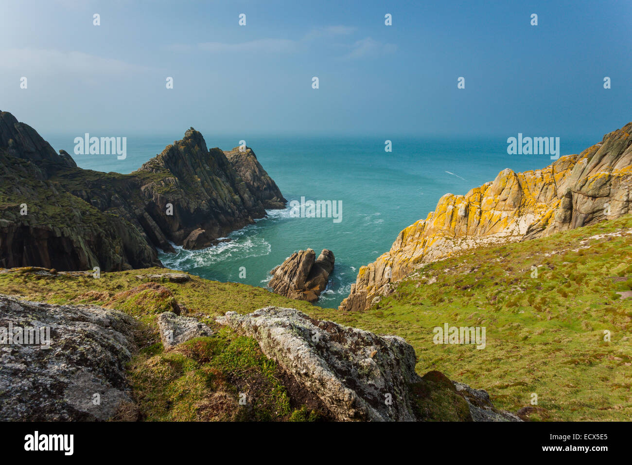 Westküste von Lundy Island vor der Nordküste von Devon, England. Stockfoto