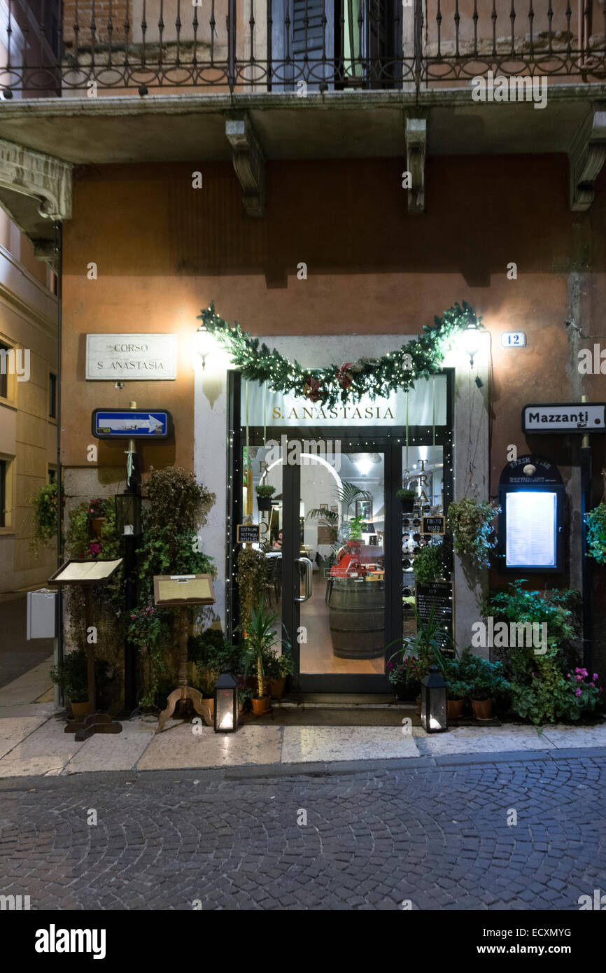 Eating Pasta Historic Stockfotos & Eating Pasta Historic Bilder - Alamy