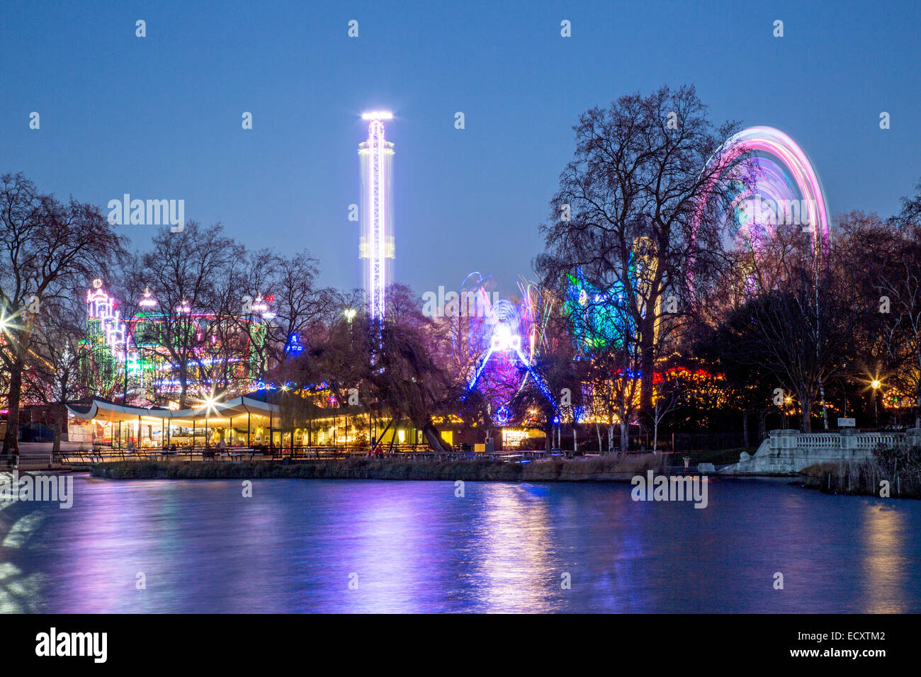 Winter-Wunderland bei Nacht Hyde Park London UK Stockfoto