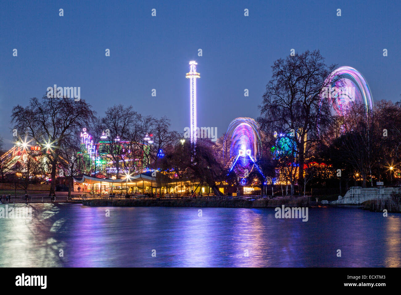 Winter-Wunderland bei Nacht Hyde Park London UK Stockfoto