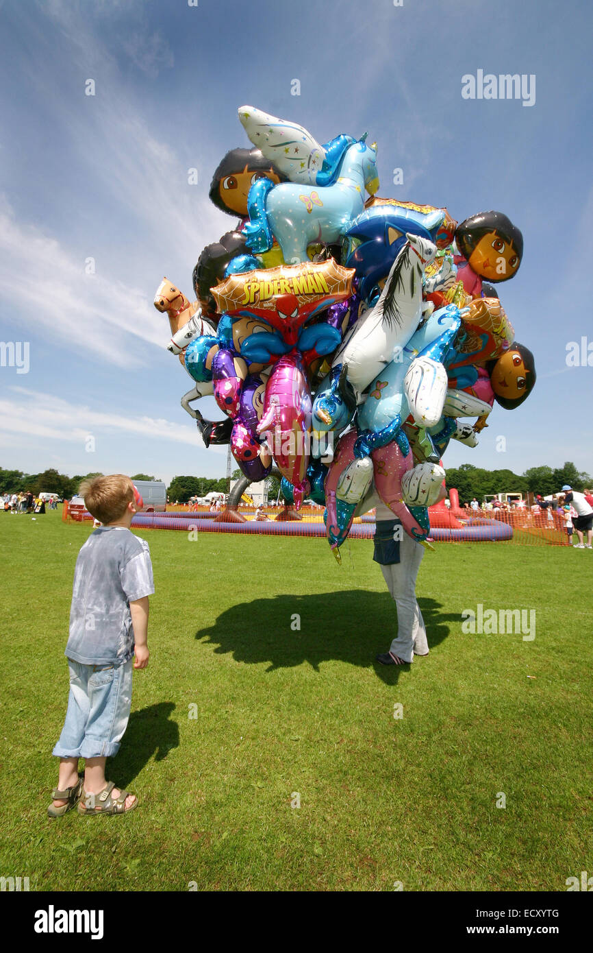 Ballon-Verkäufer bei outdoor-Event. Stockfoto
