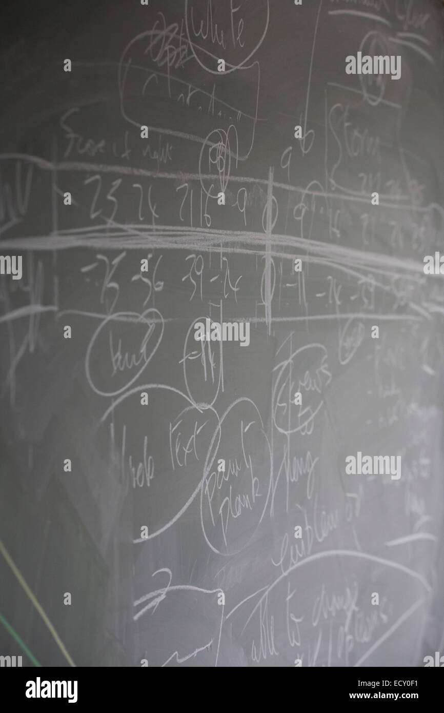 Blackboard-Funktionsweise, Mathematiker und Risiko-Guru, Professor Sir David Spiegelhalter angehören. Stockfoto