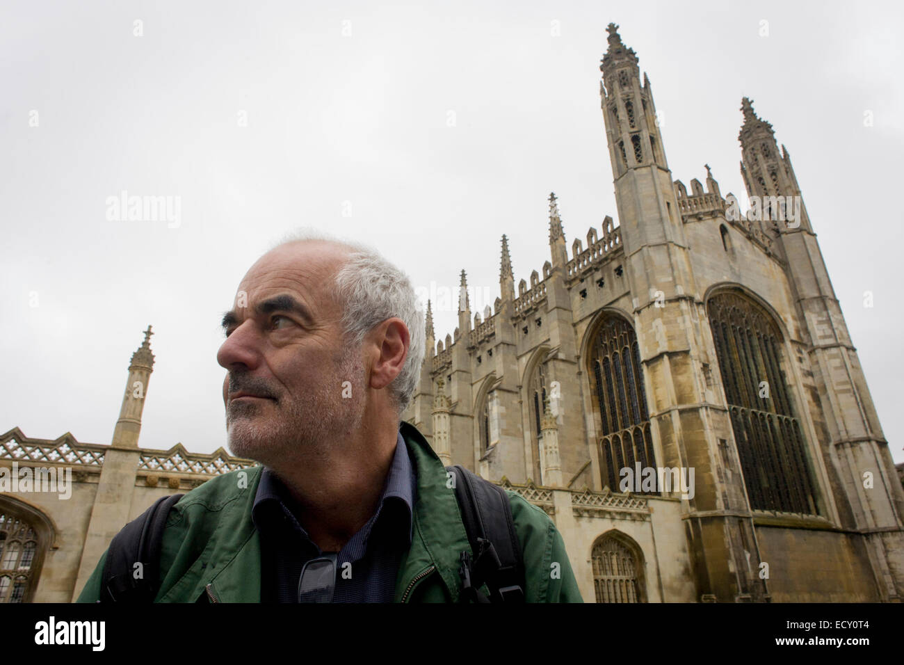 Mathematiker und Risiko-Guru, Professor David Spiegelhalter außerhalb Kings College, Cambridge. Stockfoto
