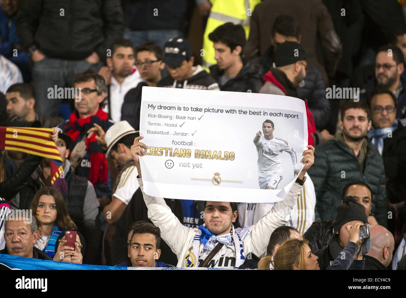 Real Madrid fans, 20. Dezember 2014 - Fußball / Fußball: FIFA Club World Cup Marokko 2014 Finale match zwischen Real Madrid 2: 0 San Lorenzo im Stade de Marrakech in Marrakesch, Marokko. (Foto von Maurizio Borsari/AFLO) Stockfoto