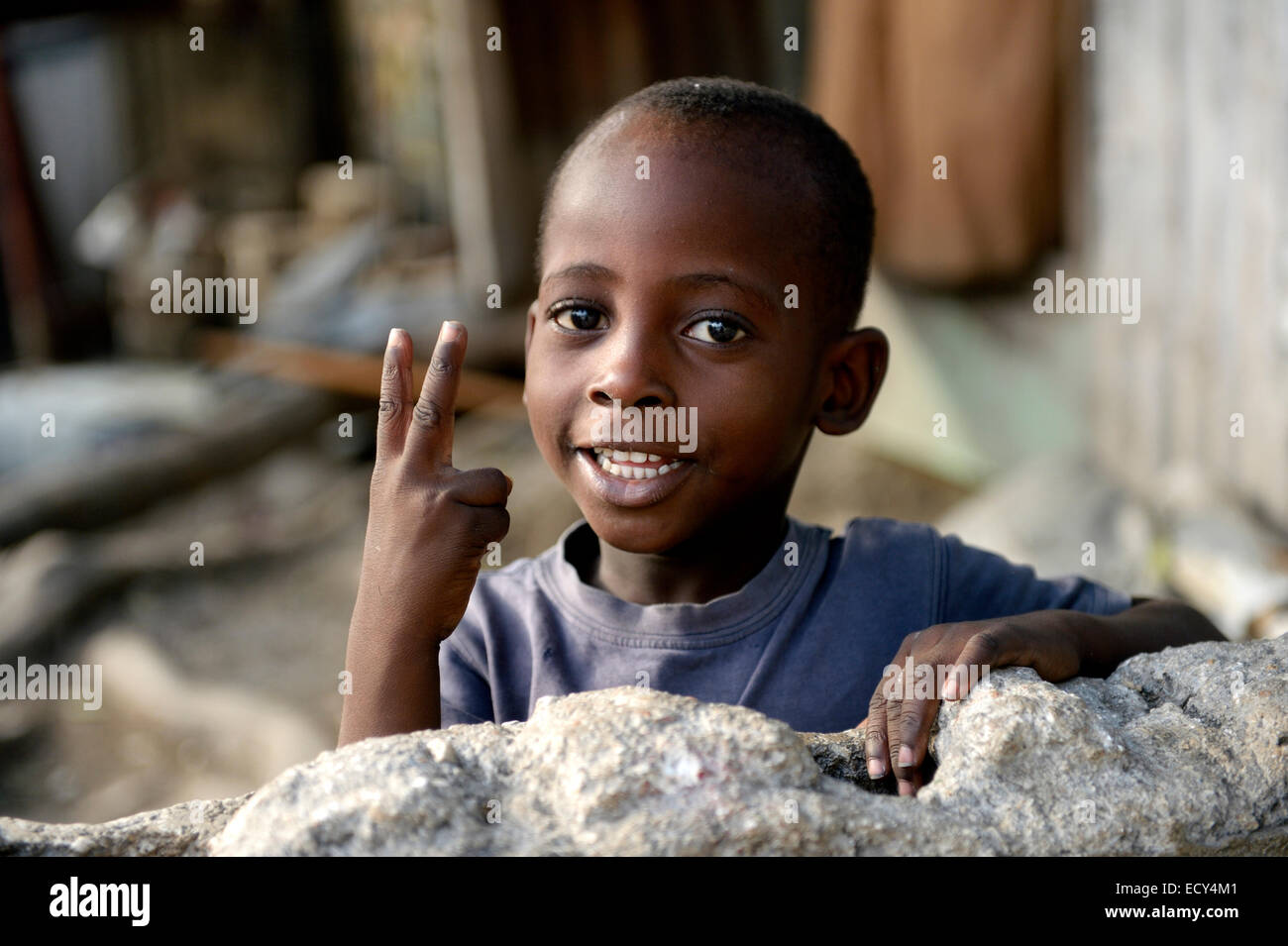 Junge, Lager für Erdbeben-Flüchtlinge Camp Icare, 5 Jahre nach der 2010 Erdbeben, Fort National, Port-au-Prince, Haiti Stockfoto