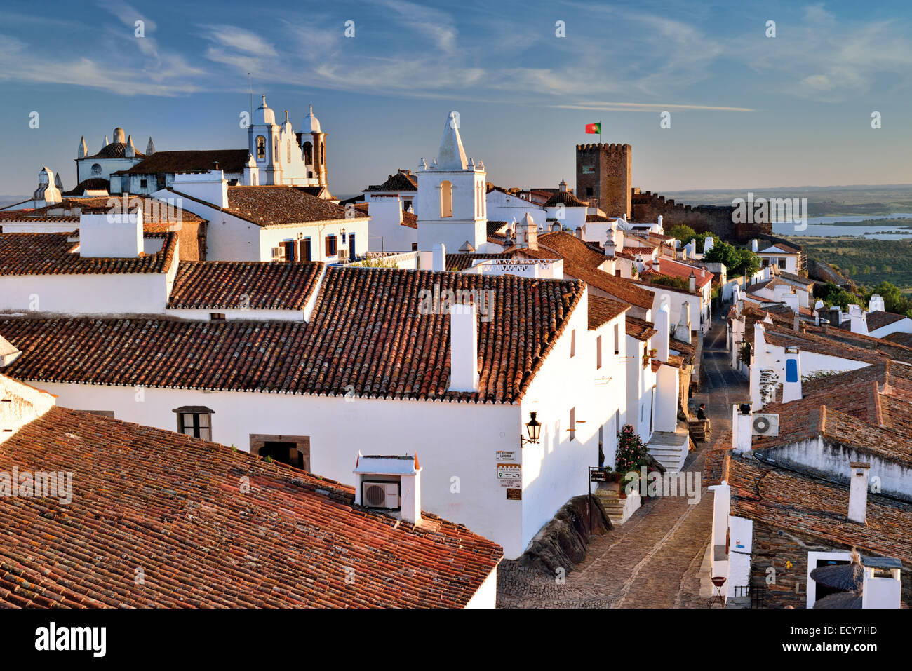 Portugal, Alentejo: Übersicht, um historischen Dorf Monsaraz Stockfoto