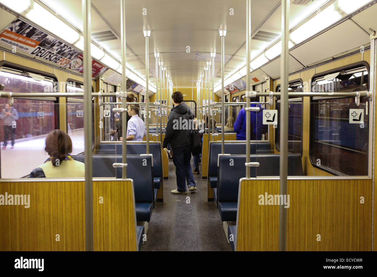 im alten München deutsche u-Bahn-Zug Stockfoto