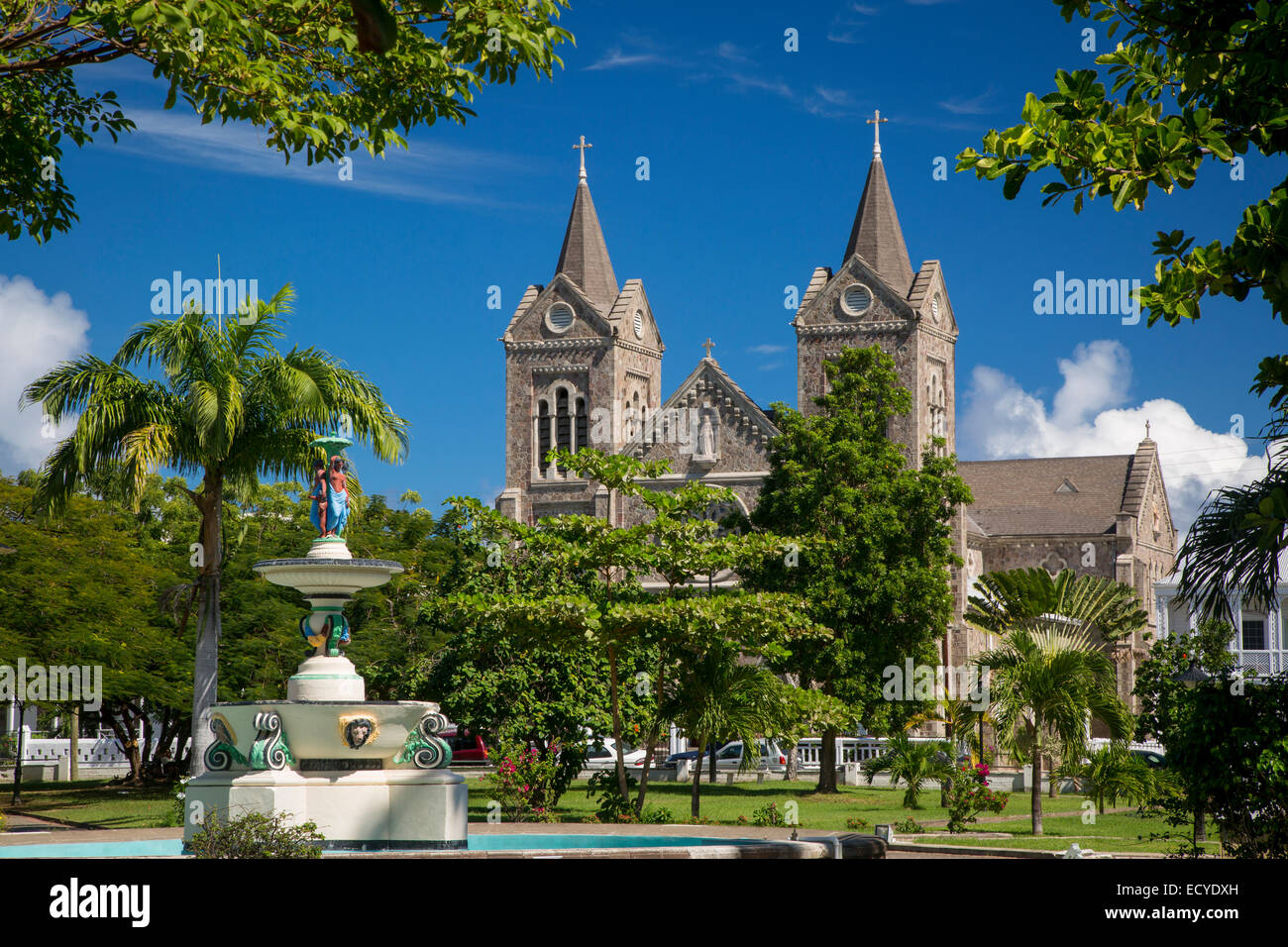 Katholische Kirche der Unbefleckten Empfängnis betrachtet von Independence Square, Basseterre, St. Kitts, West Indies Stockfoto