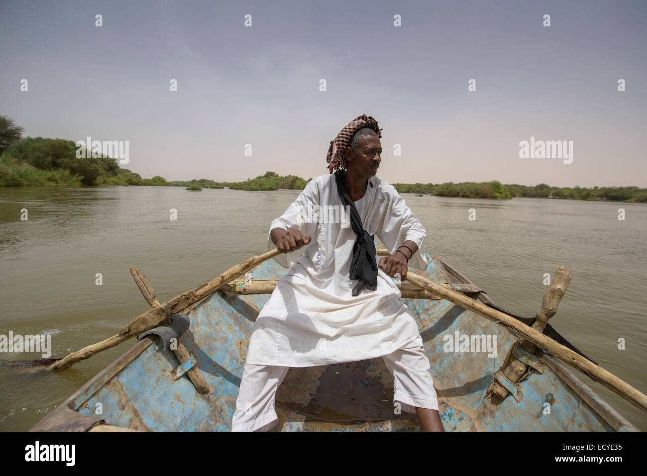 Ruderboot auf dem Fluss Nil, Sudan Stockfoto