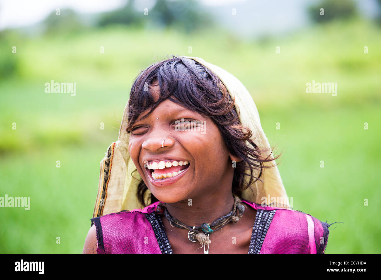 Indische Mädchen in der Nähe von Bhopal in Madhya Pradesh, Indien Stockfoto