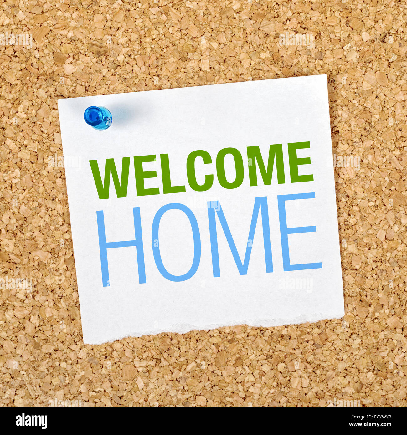 Welcome Home Nachricht auf Erinnerung Papier an einer Pinnwand Speicher angeheftet Stockfoto