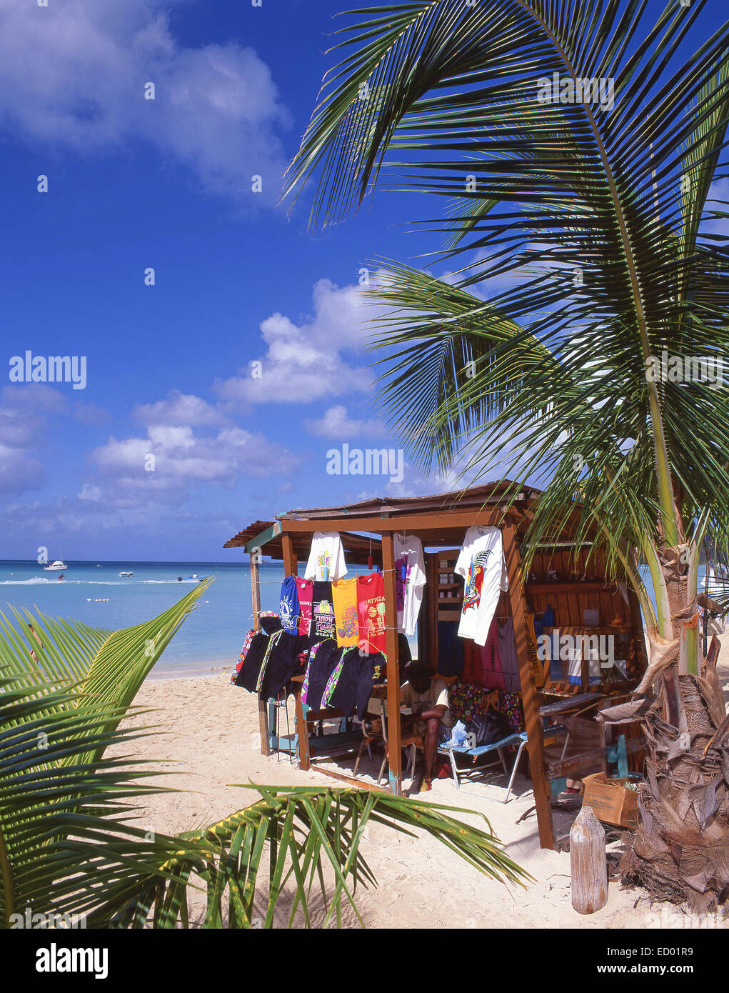 Strand Kleidung Stall, Jolly Beach Resort, St. Mary Parish, Antigua, Antigua und Barbuda, Lesser Antilles, Caribbean Stockfoto