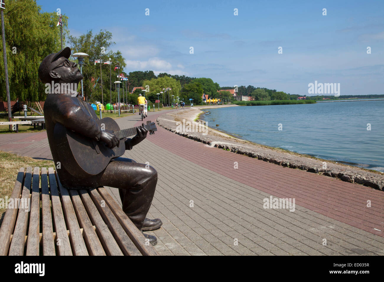 Litauen, Neringa Halbinsel, Nida Stadt, Statue und Meer Stockfotografie