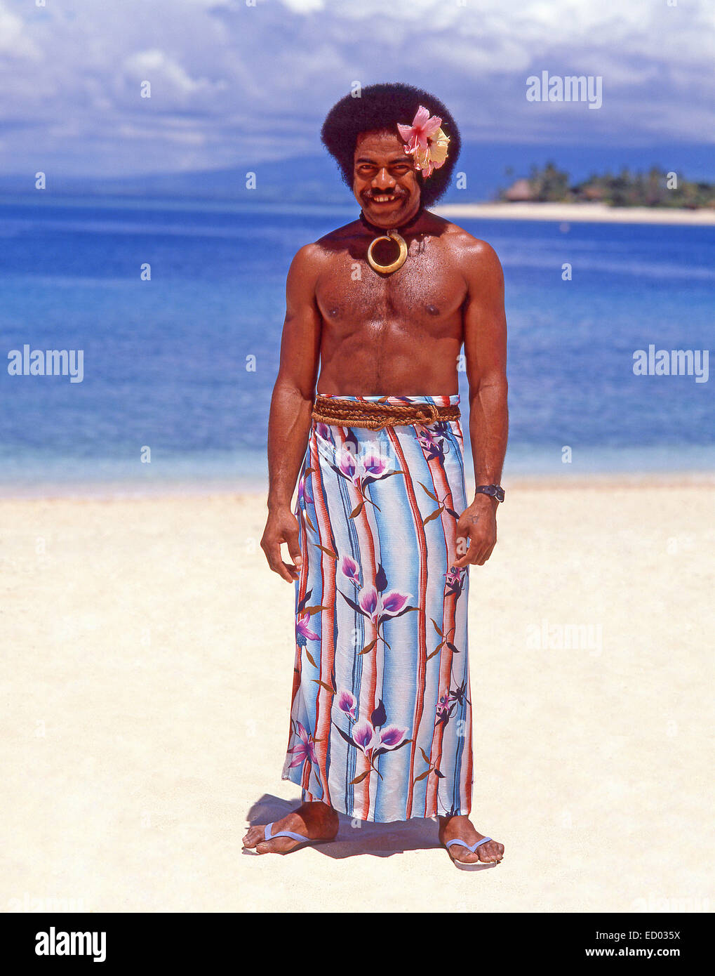 Fidschi Native auf Strand, Beachcomber Island Resort Beachcomber Island, Mamanuca Inseln, Viti Levu, Republik Fidschi-Inseln Stockfoto
