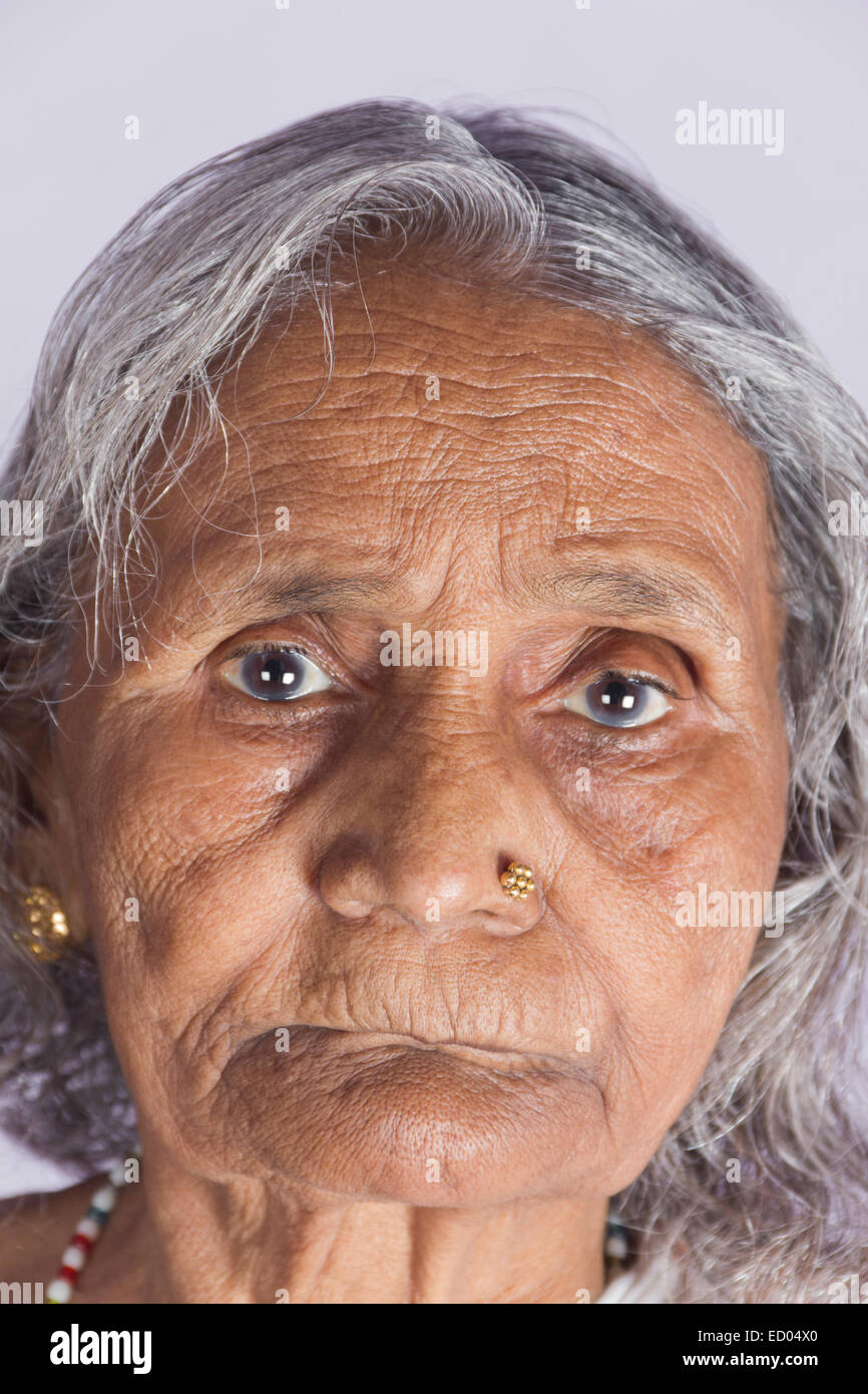 1 alte Senior Indianerin Stockfoto