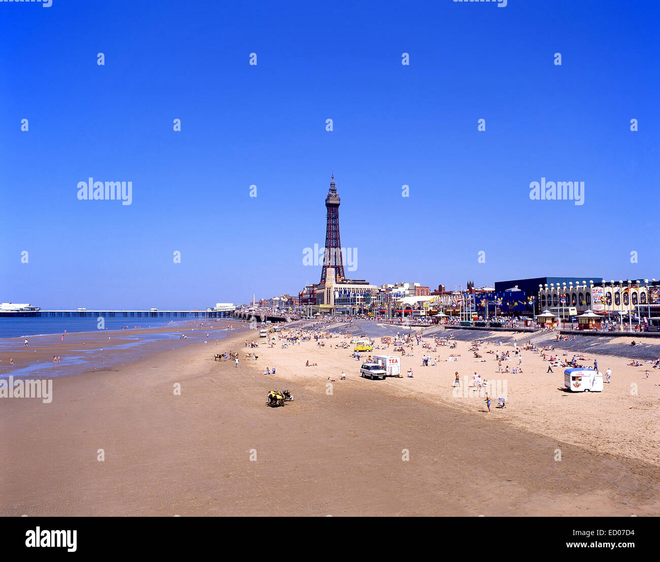Blackpool Sands zeigt Blackpool Tower, Blackpool, Lancashire, England, Vereinigtes Königreich Stockfoto