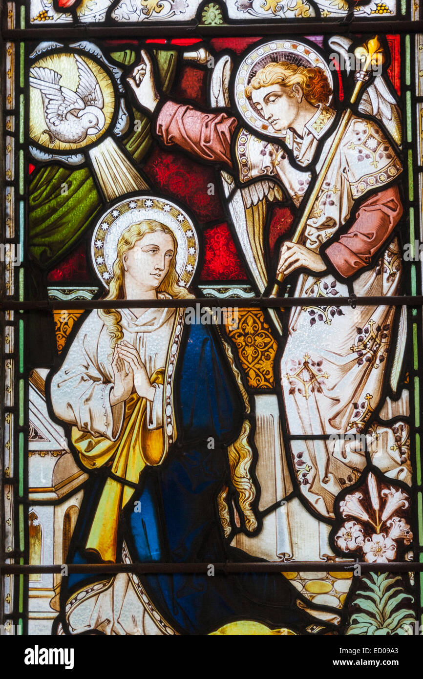 England, Yorkshire, Howarth, St. Michael und alle Engel Kirche, Glasfenster, die Darstellung der biblischen Szene Stockfoto
