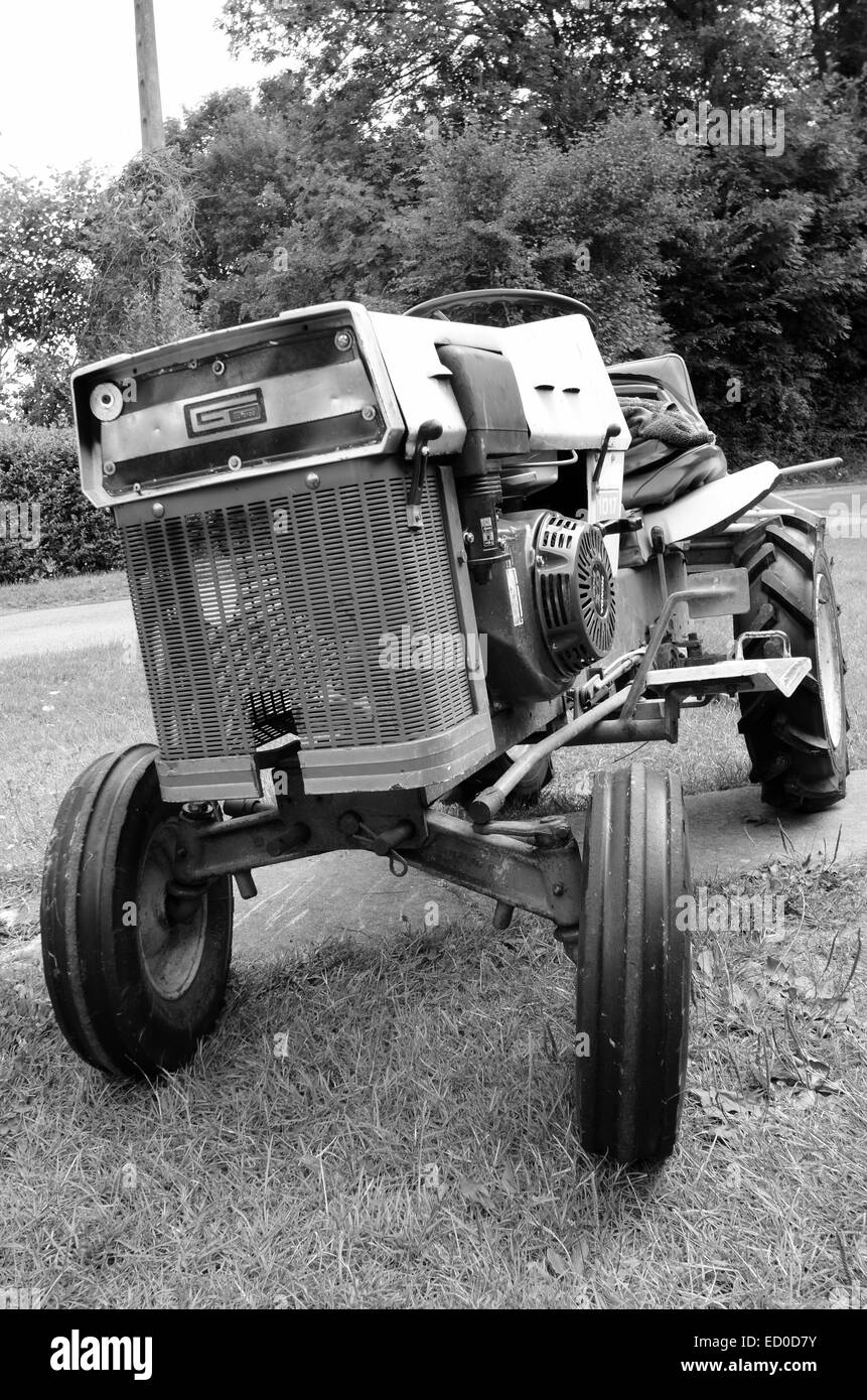 Schwarz / weiß Traktor, Frankreich Stockfoto