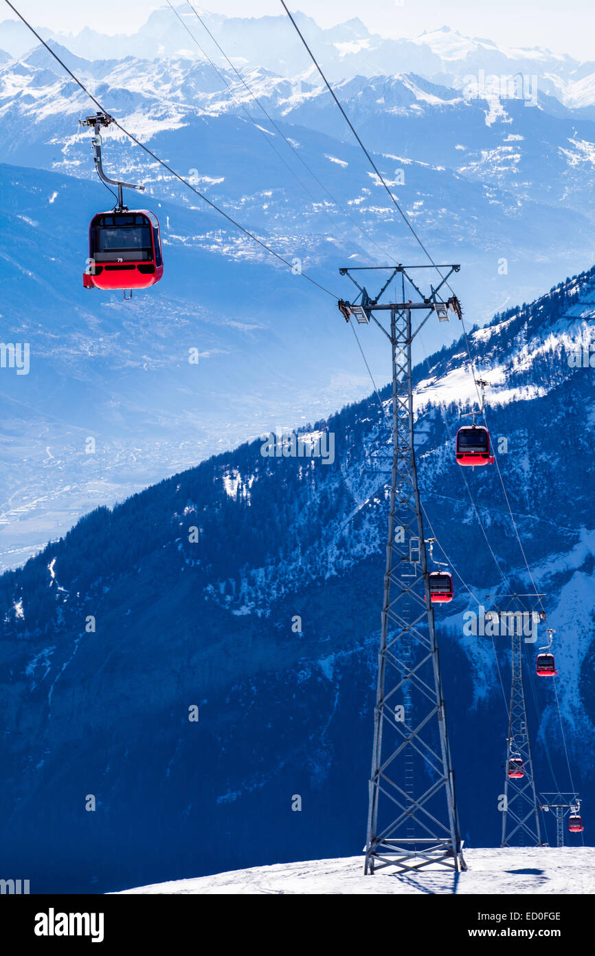 Seilbahnen Schweiz, Leukerbad, Overhead Stockfoto