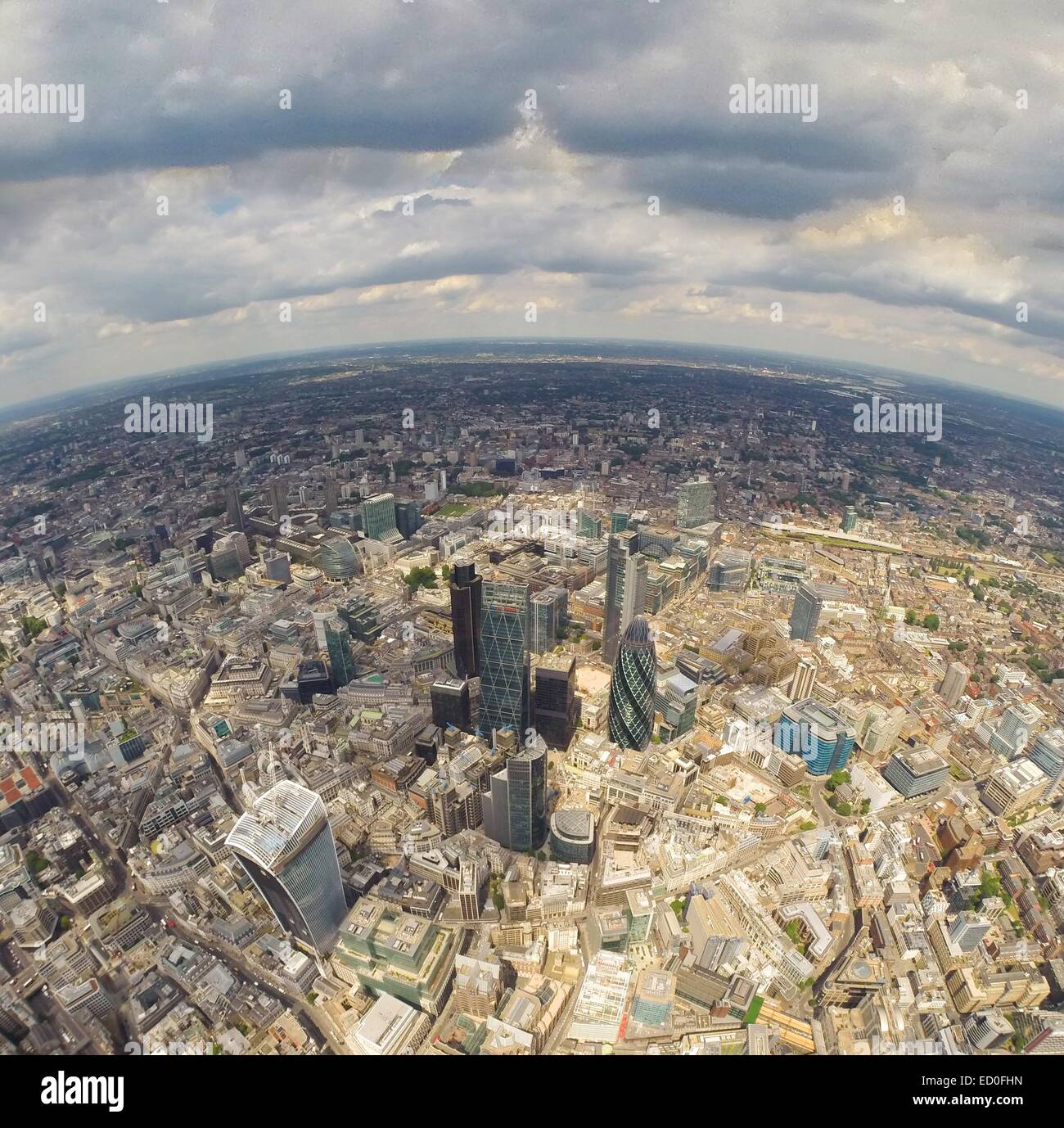 United Kingdom, England, London, Luftaufnahme der Stadt mit Wolkenkratzern Stockfoto